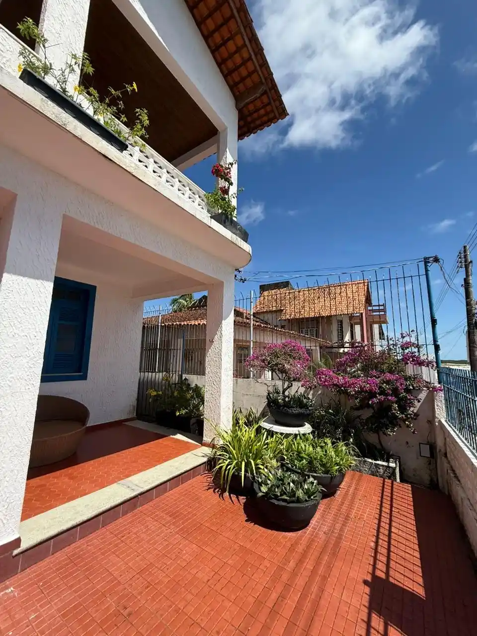 CASA BEIRA MAR - NOVA ORLA DE SALINOPOLIS - 2 PAVIMENTOS C/ 3 SUÍTES SENDO 2 COM VISTA P MAR E SACADA.